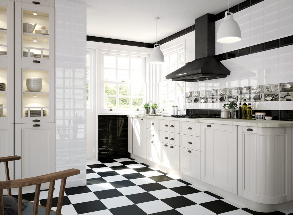 Les carreaux noir et blanc en damier évoquent le charme des cuisines d’autrefois pour une inspiration Tendance Voyages Immobiles.