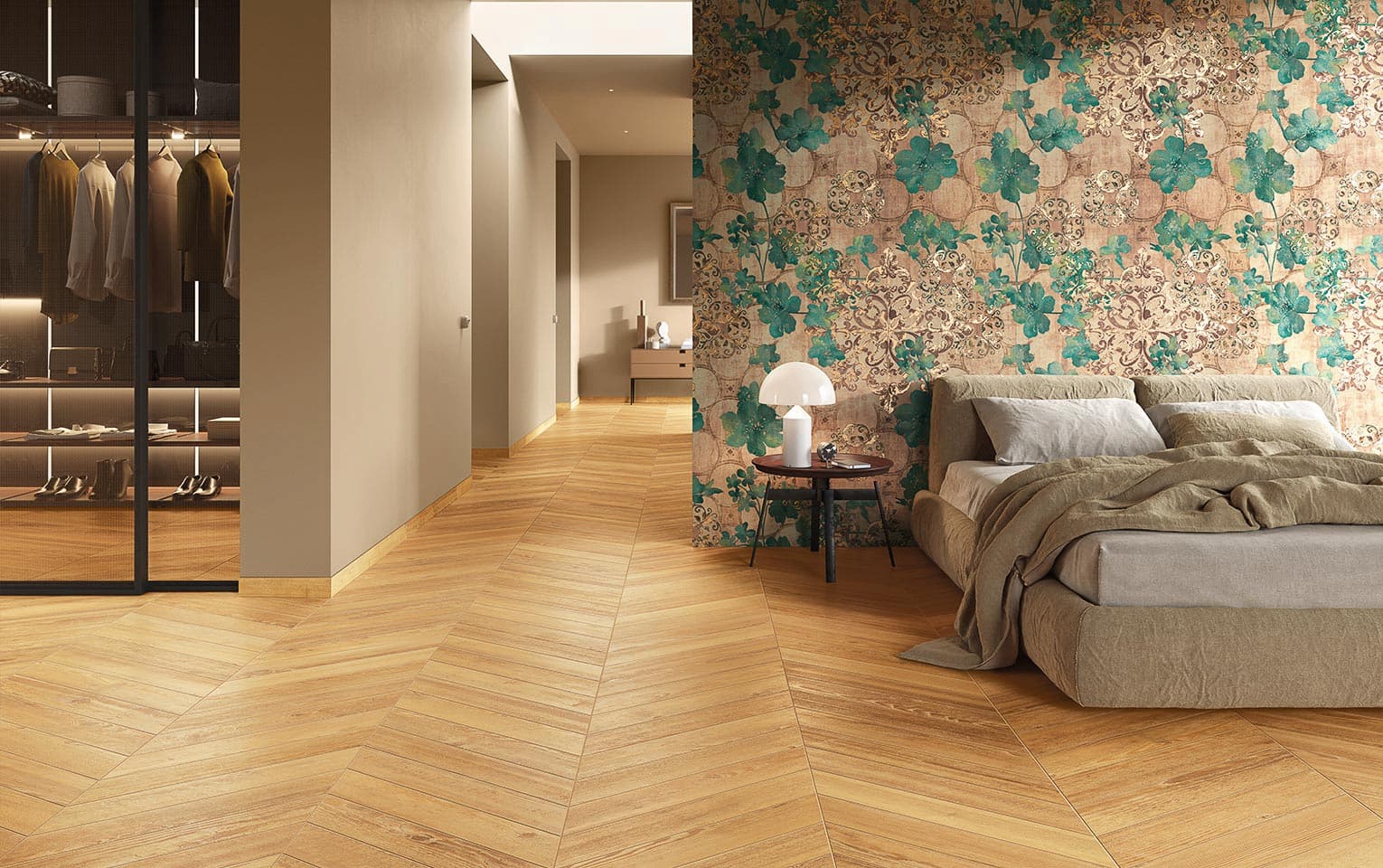 Chambre parentale carrelage imitation bois posé en chevrons et carrelage tête de lit