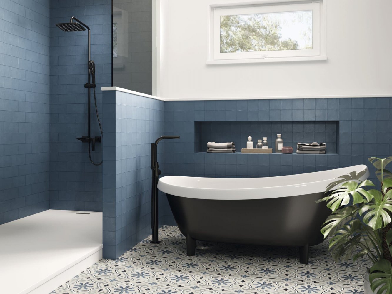 Carreaux ciment avec motifs vintage bleus pour une salle de bain Voyages Immobiles