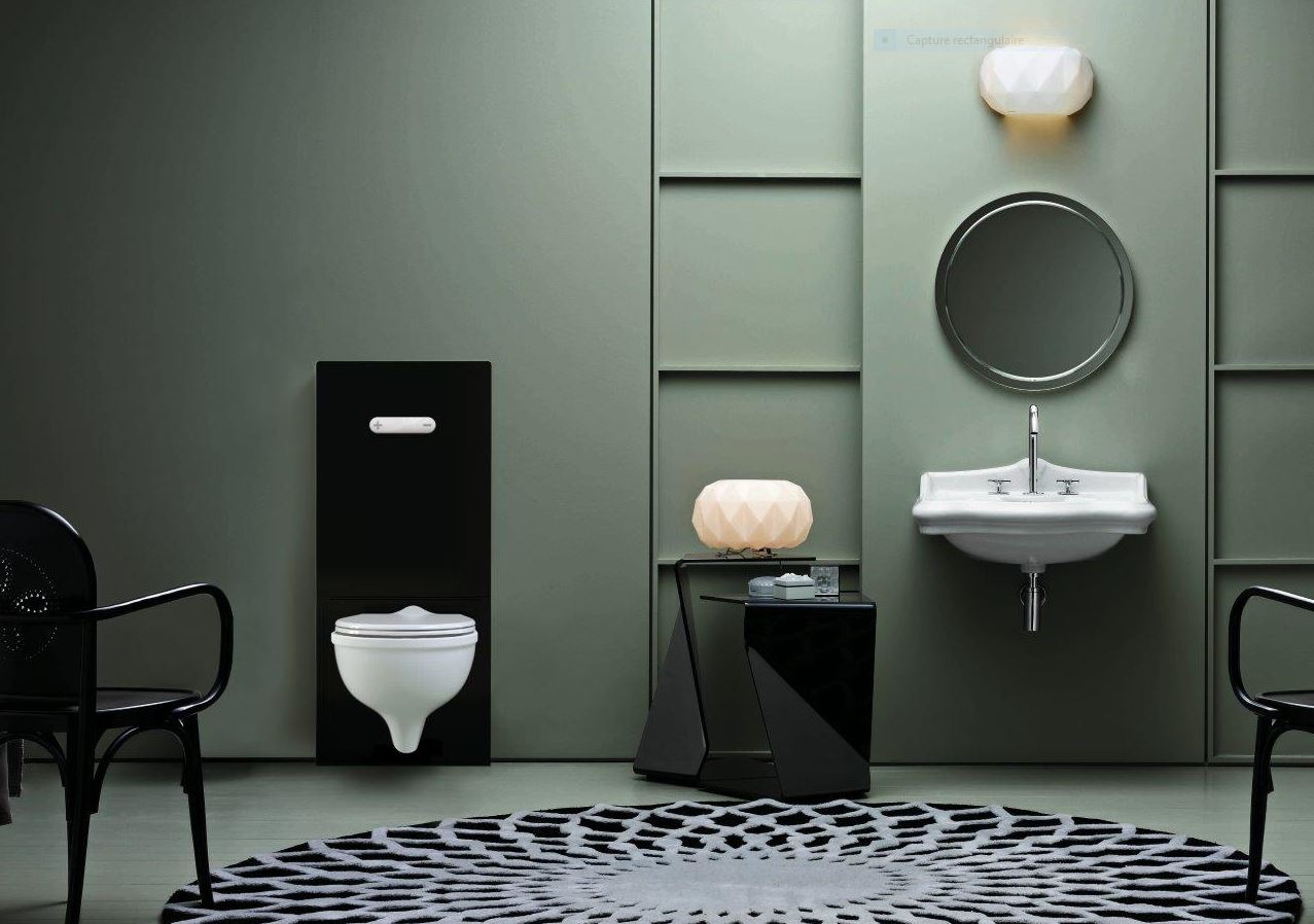 Carrelage et peinture pour une salle de bain épurée.