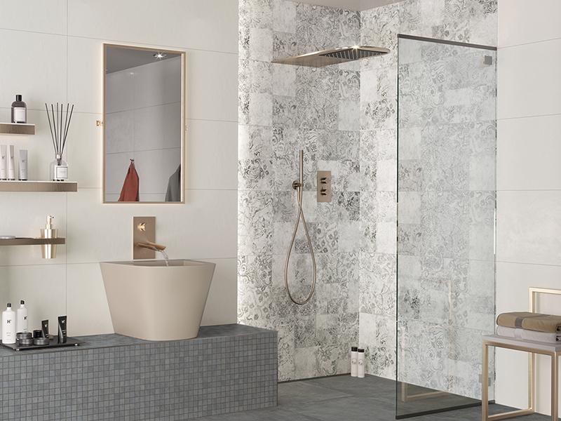 Carrelage salle de bain imitation marbre dore