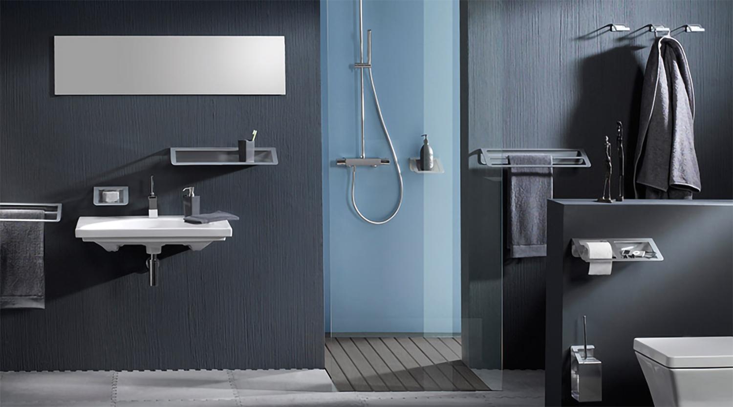 Lavabo suspendu et douche à l’italienne. Inspirés par les aménagements PMR, ils s’intègrent naturellement dans une salle de bain classique. 