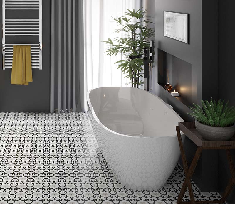 Salle de bain avec baignoire et le carrelage sol imitation carreaux de ciment 