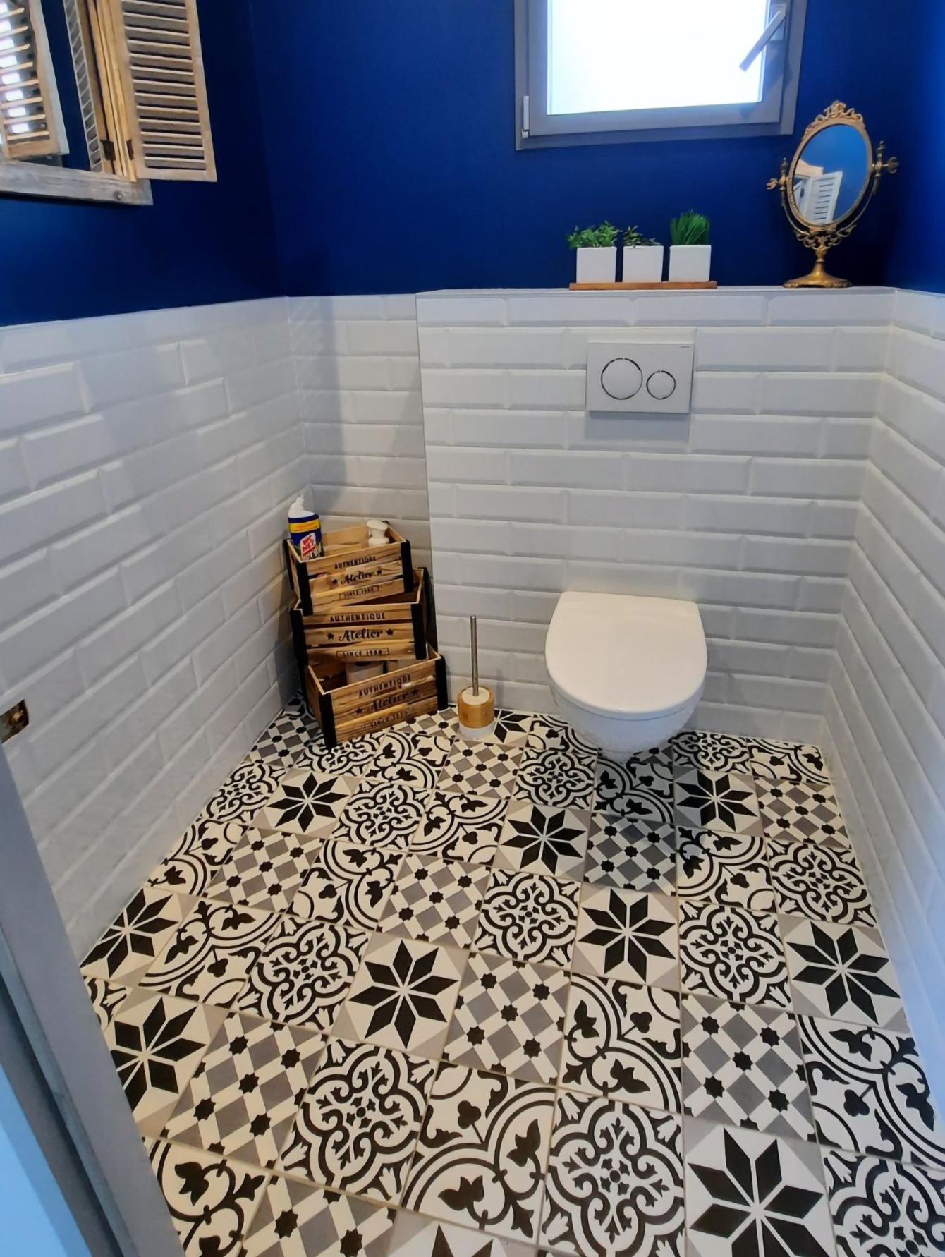 Aménagement et décoration toilette par le carrelage Bugiste à Belley Aménagement et décoration toilette par le carrelage Bugiste à Belley